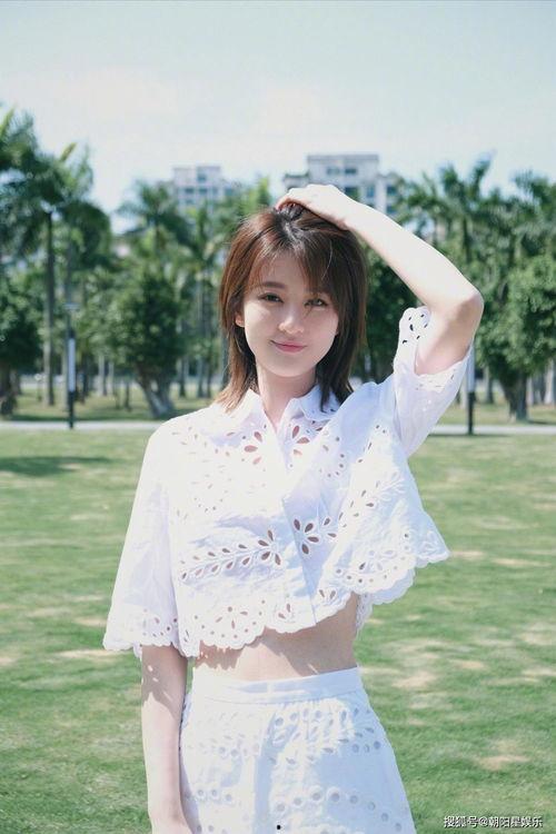 娱乐吃瓜君孔雪儿,娱乐吃瓜界的璀璨明星